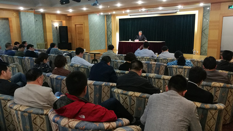 集团传达学习市“两会”精神 (1).jpg