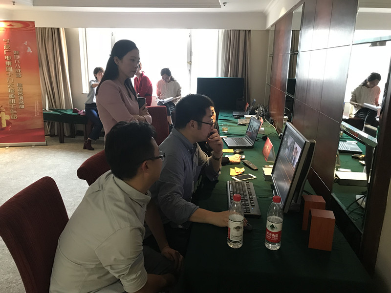 十九大报道10.jpg