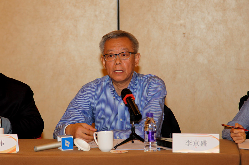 中广联合会副会长李京盛在座谈会上发言.jpg