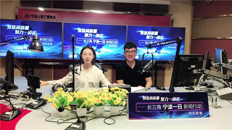 宁波台主持一晴上海台主持一也正在直播_副本.jpg
