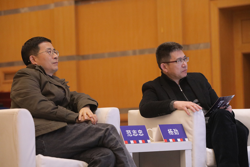 辩论赛现场1 (3).JPG