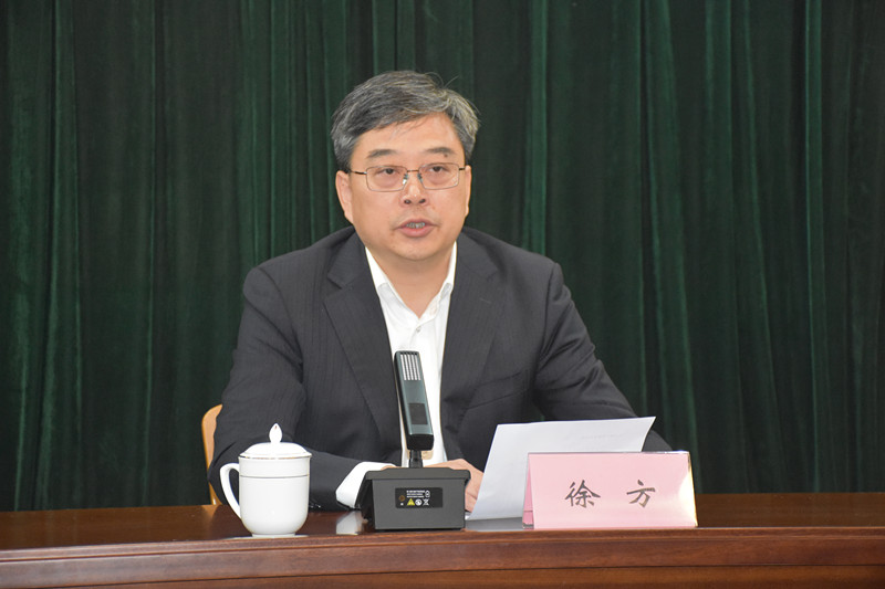 市委宣传部常务副部长徐方宣布市委有关决定_副本.jpg