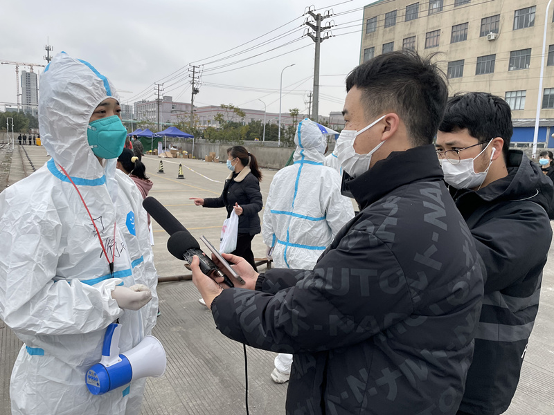15.广播记者吴昊.jpg