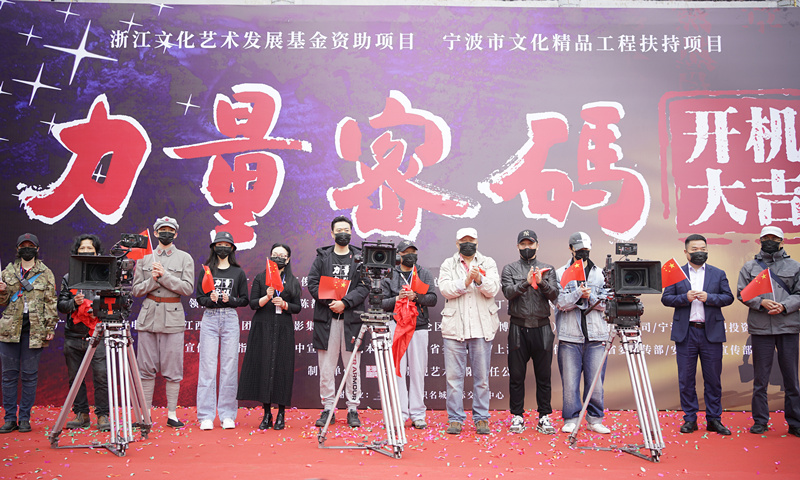 8.主创主演.jpg