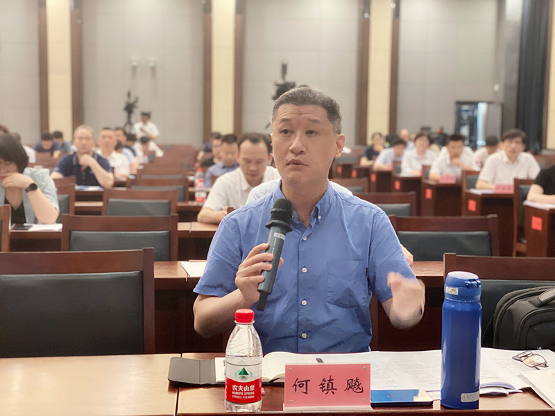 嘉宾点评2.jpg