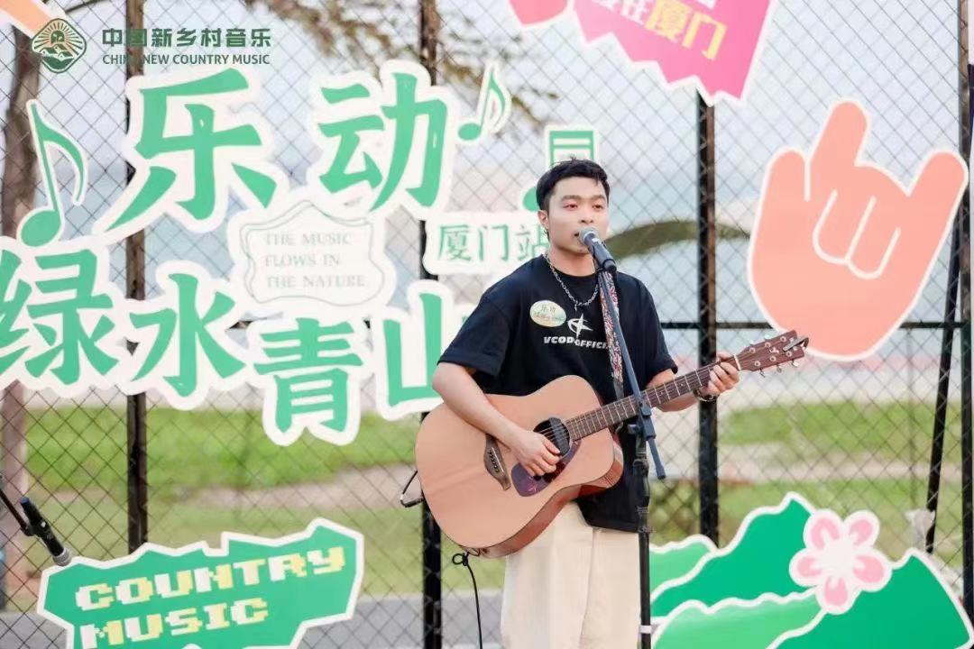迷路鲸鱼乐队大力.jpg