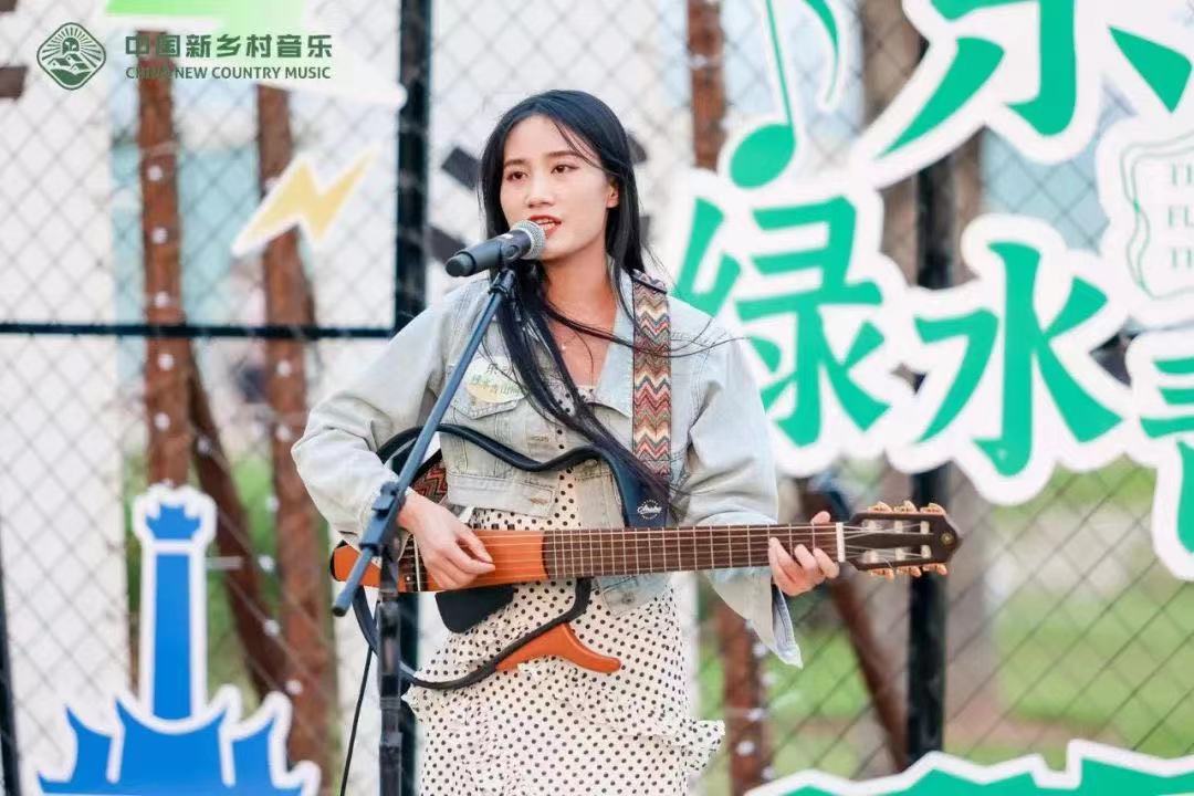 音乐人舒晴.jpg
