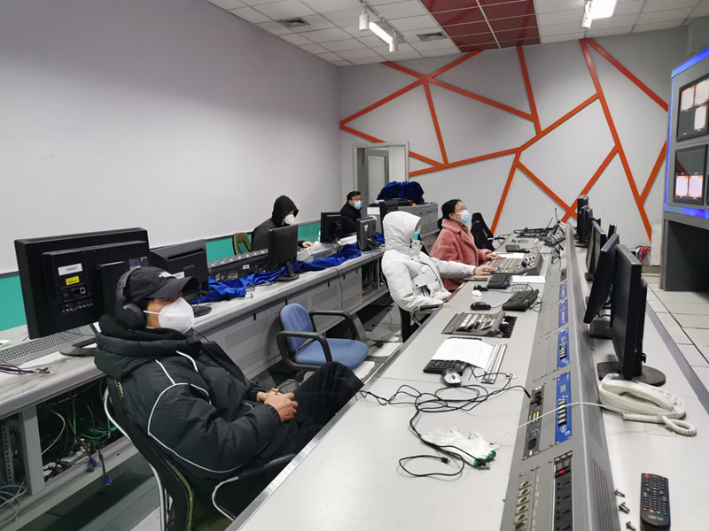 演播室CBA直播中.jpg