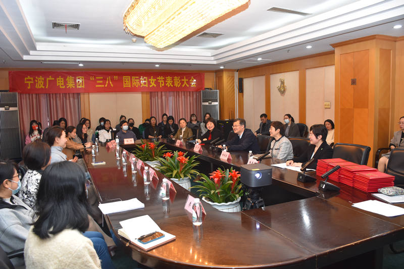 李总讲话.JPG