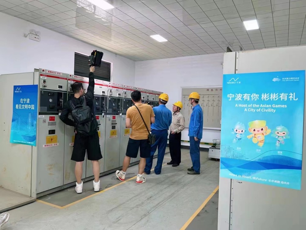 拍摄时代楷模钱海军.jpg