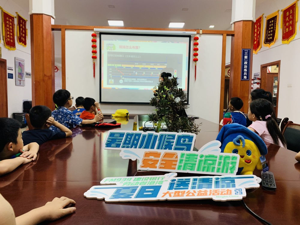 交警4.jpg