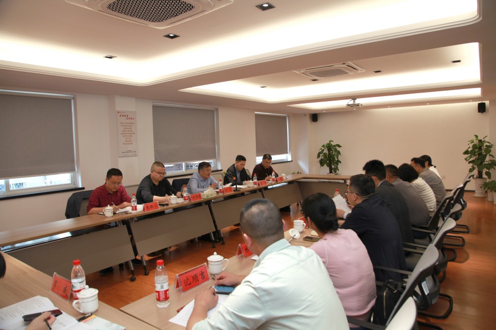 5月份集团主要领导到海曙区江厦街道开展实地走访调研并进行座谈交流.JPG