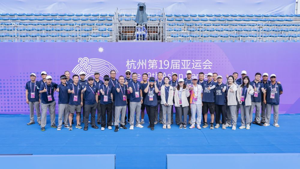 宁波广电集团亚运会沙排国际公用信号制作团队合影2.jpg