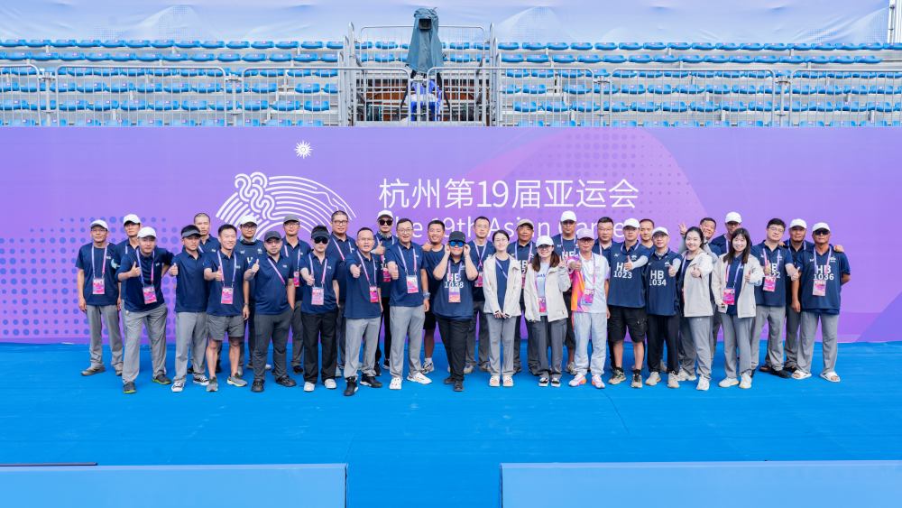 宁波广电集团亚运会沙排国际公用信号制作团队合影.jpg
