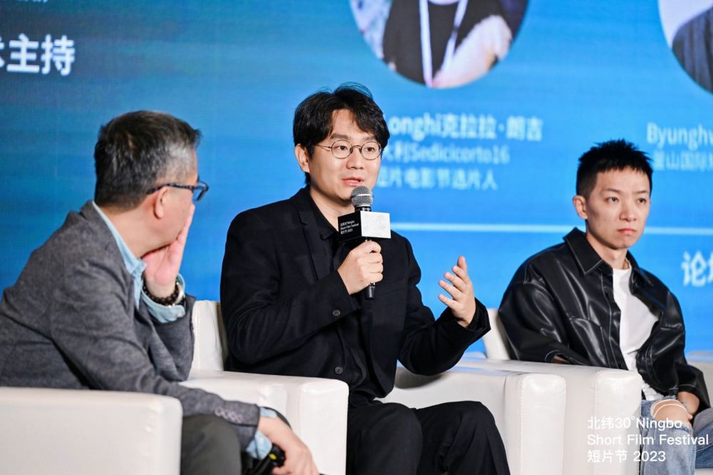 顾晓刚.jpg