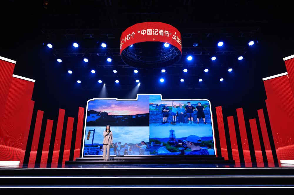 图3 三代记者围绕“八八战略”宣传报道做情景讲述，分享初心传承的故事。.jpg