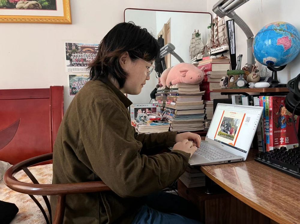 小编拍摄要放.jpg