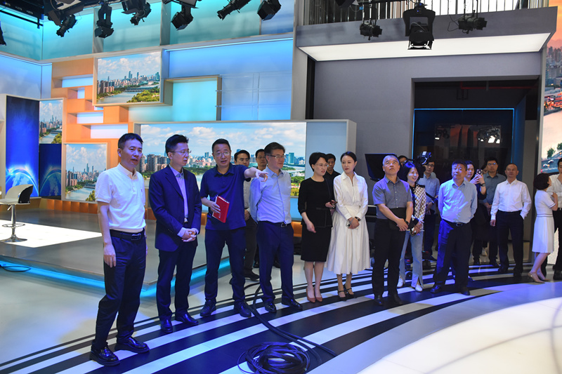 新闻演播室.JPG